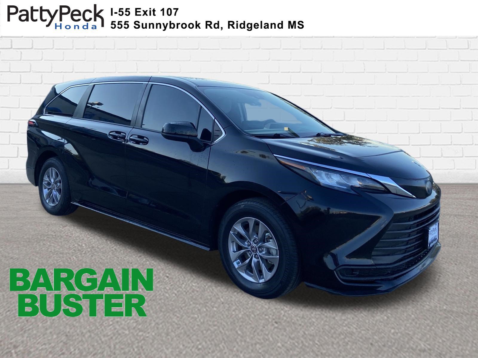 2022 Toyota Sienna LE
