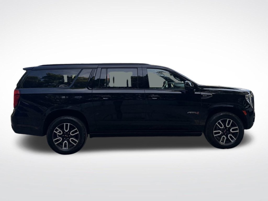 2023 GMC Yukon XL AT4 - Photo 7