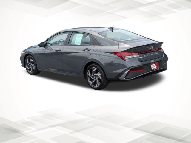 Used 2025 Gray Hyundai SEL Sport image 6