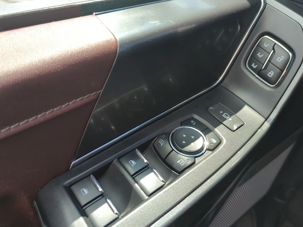 Used 2023 Gray Ford Lariat image 11