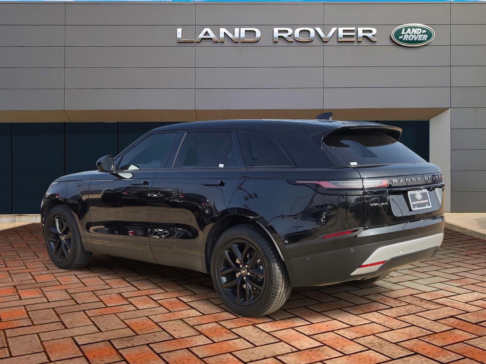 Used 2026 Santorini Black Metallic Land Rover S image 6