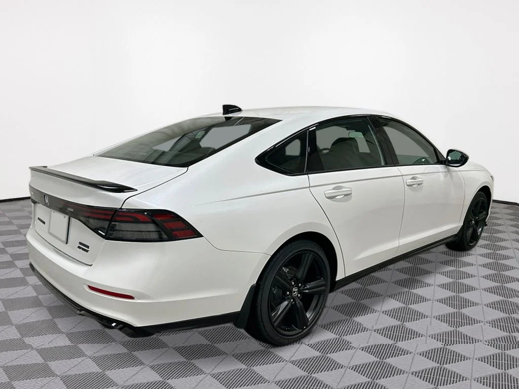 New 2026 Platinum White Pearl Honda Sport-L image 5