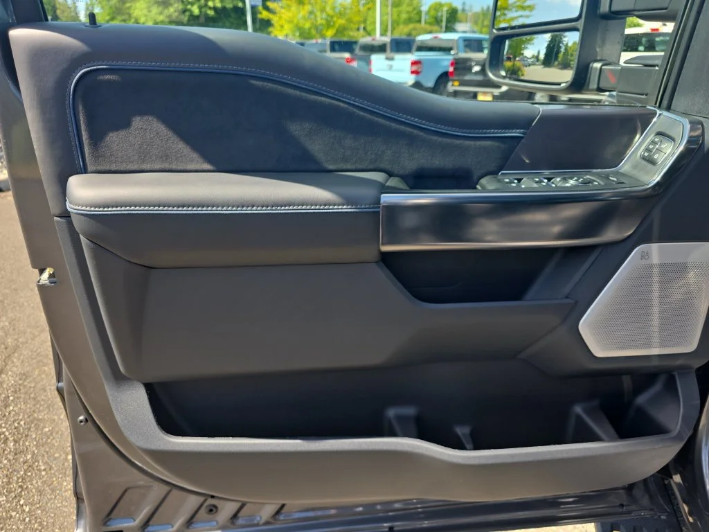New 2026 Gray Ford Platinum image 13