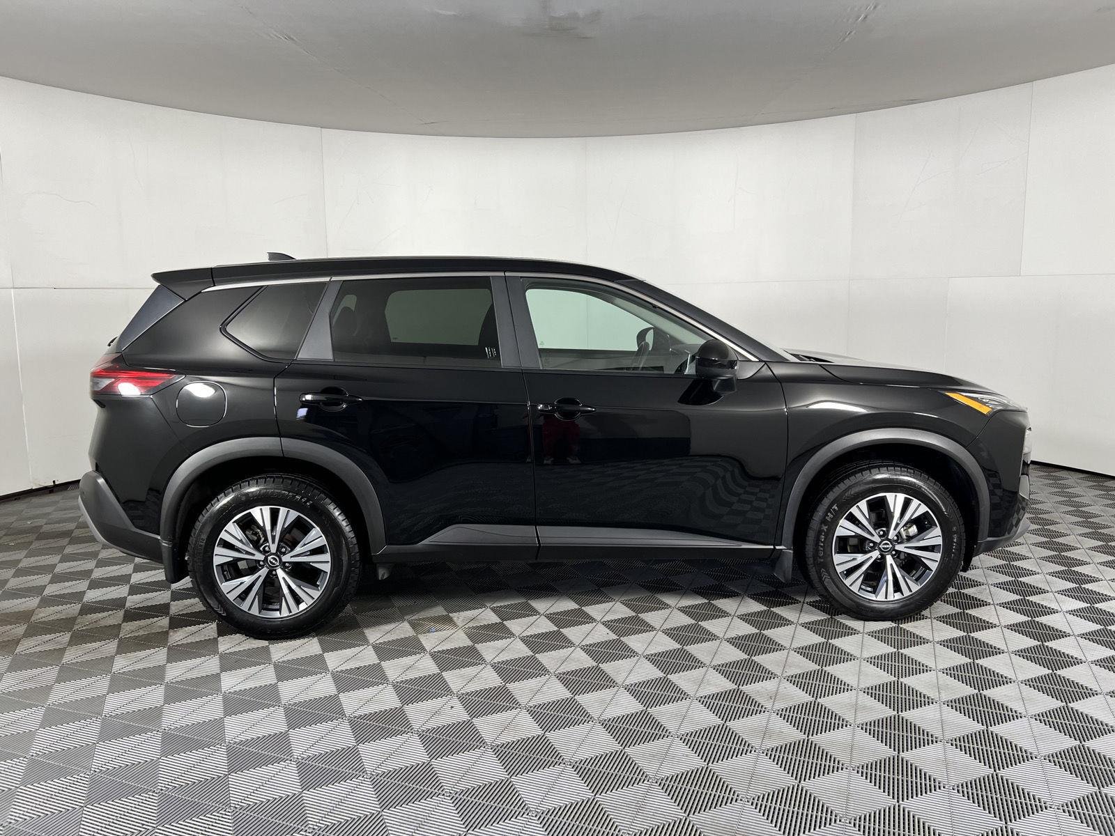 Used 2023 Super Black Nissan SV image 11