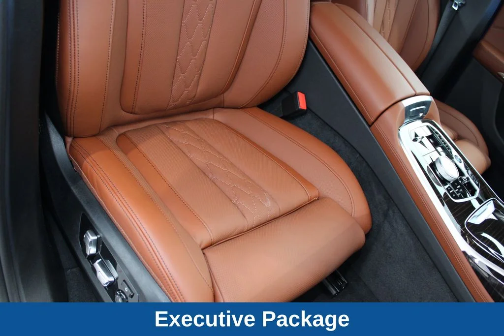 Used 2025 Blue Metallic BMW M60i image 23