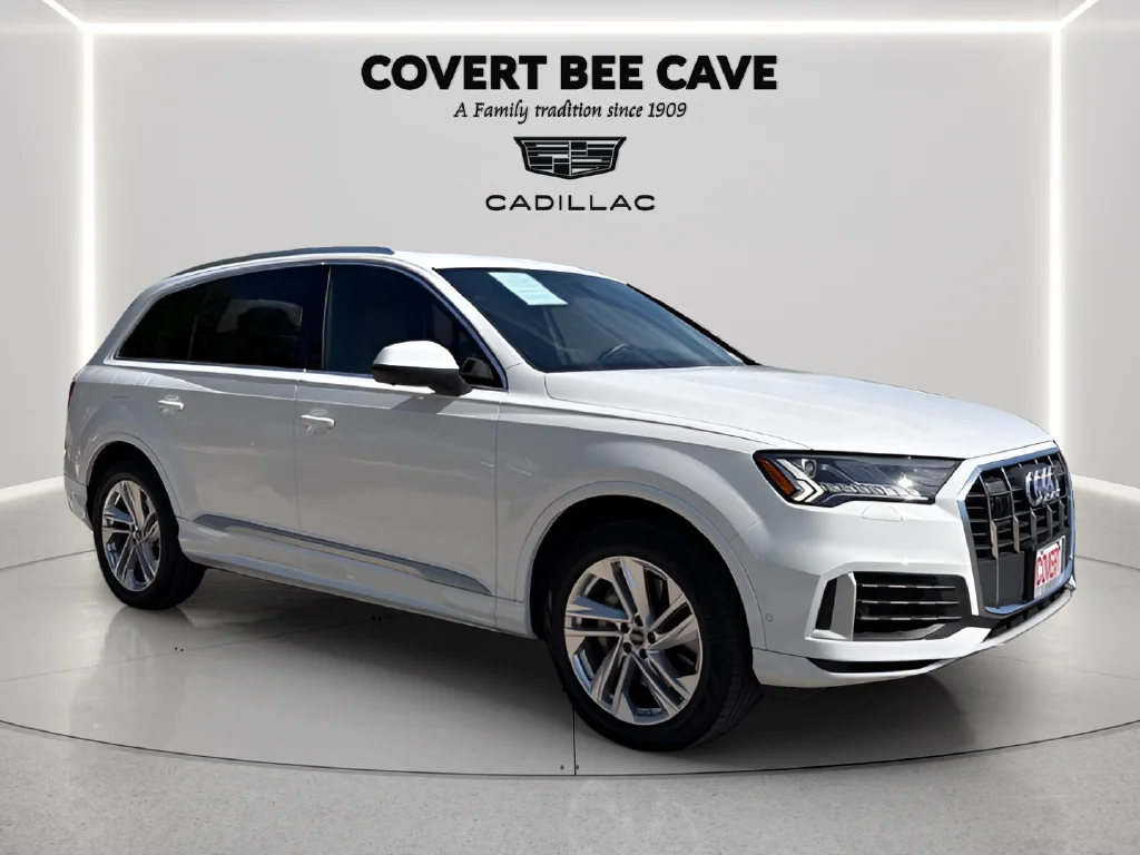 Used 2023  Audi 55 Premium image 1