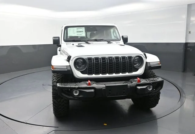New 2026 Bright White Clear-Coat Exterior Paint Jeep Rubicon X image 4
