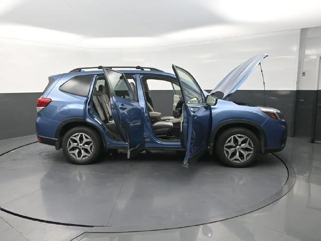 Used 2021 Blue Subaru Premium image 46