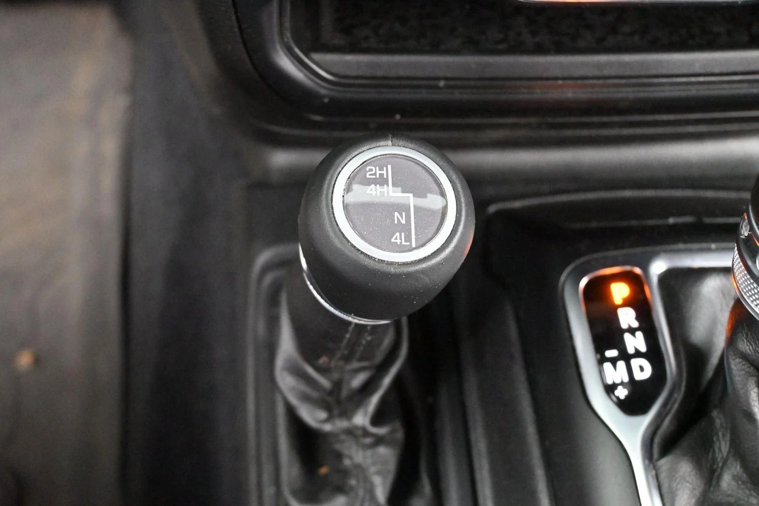 Used 2022 Sarge Green Clearcoat Jeep Unlimited Sahara Altitude image 25