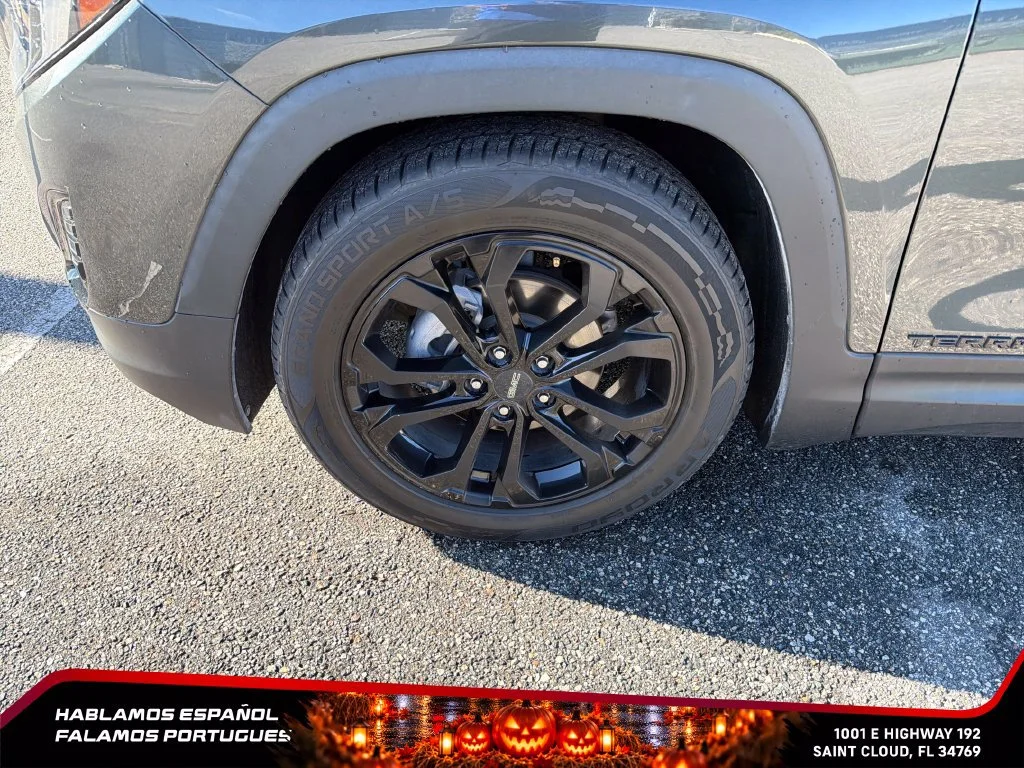 Certified Used 2021 GRAPHITE GRAY METALLIC GMC SLT image 10