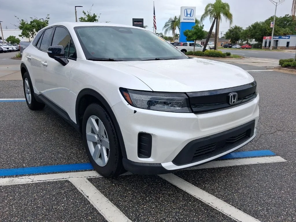 Used 2025  Honda EX image 3