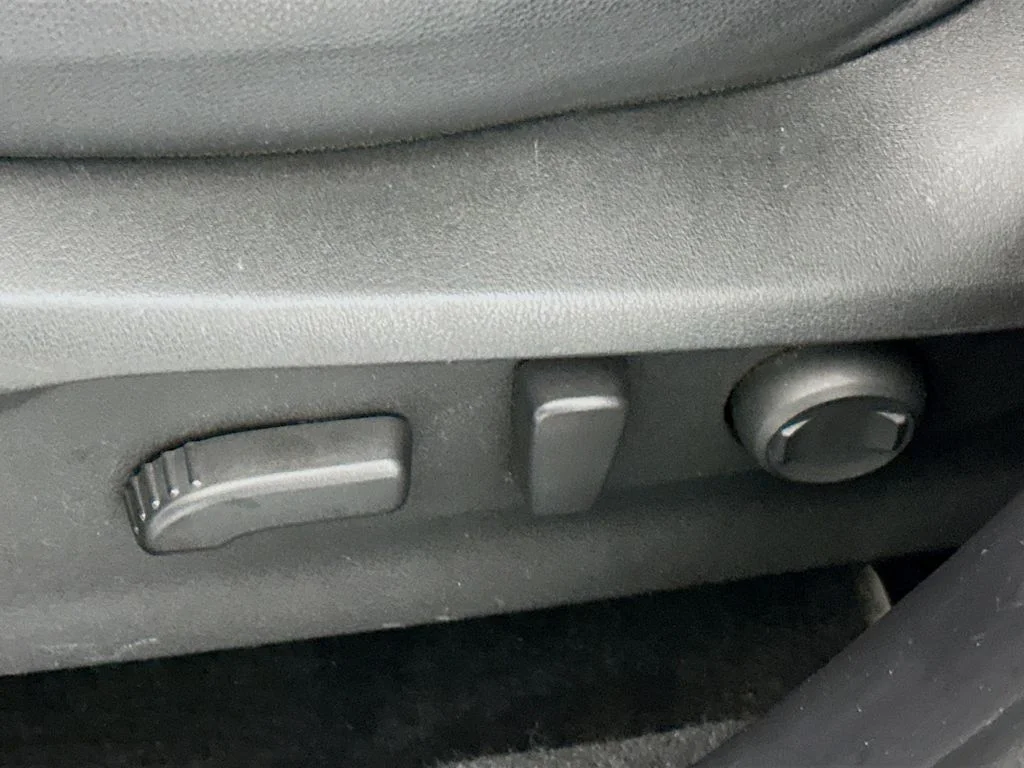 Used 2023 White Subaru Wilderness image 13