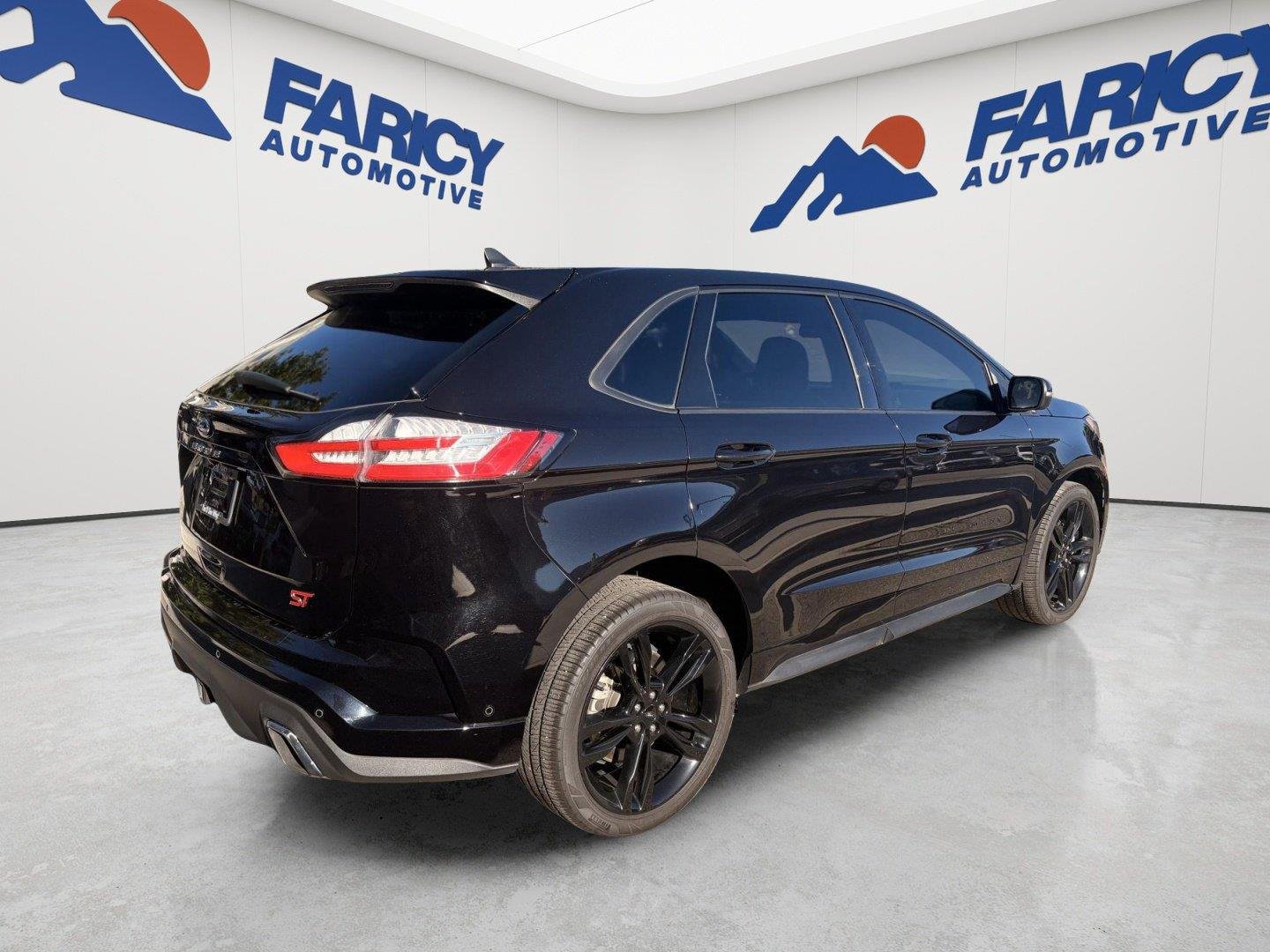 Used 2024 Agate Black Ford ST image 6