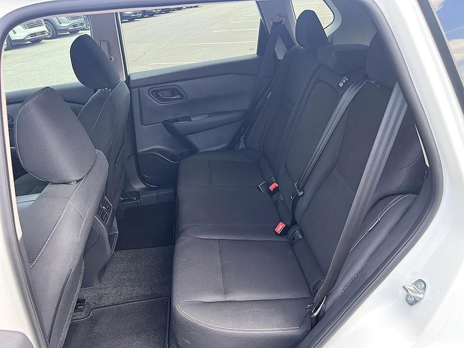 Used 2024 Glacier White Nissan S image 14