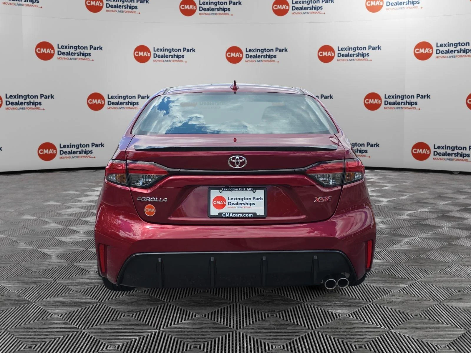 Used 2025 Ruby Flare Pearl Toyota XSE image 6