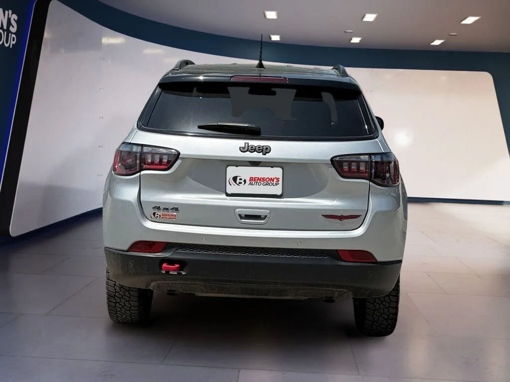 Used 2025 Silver Jeep Trailhawk image 4