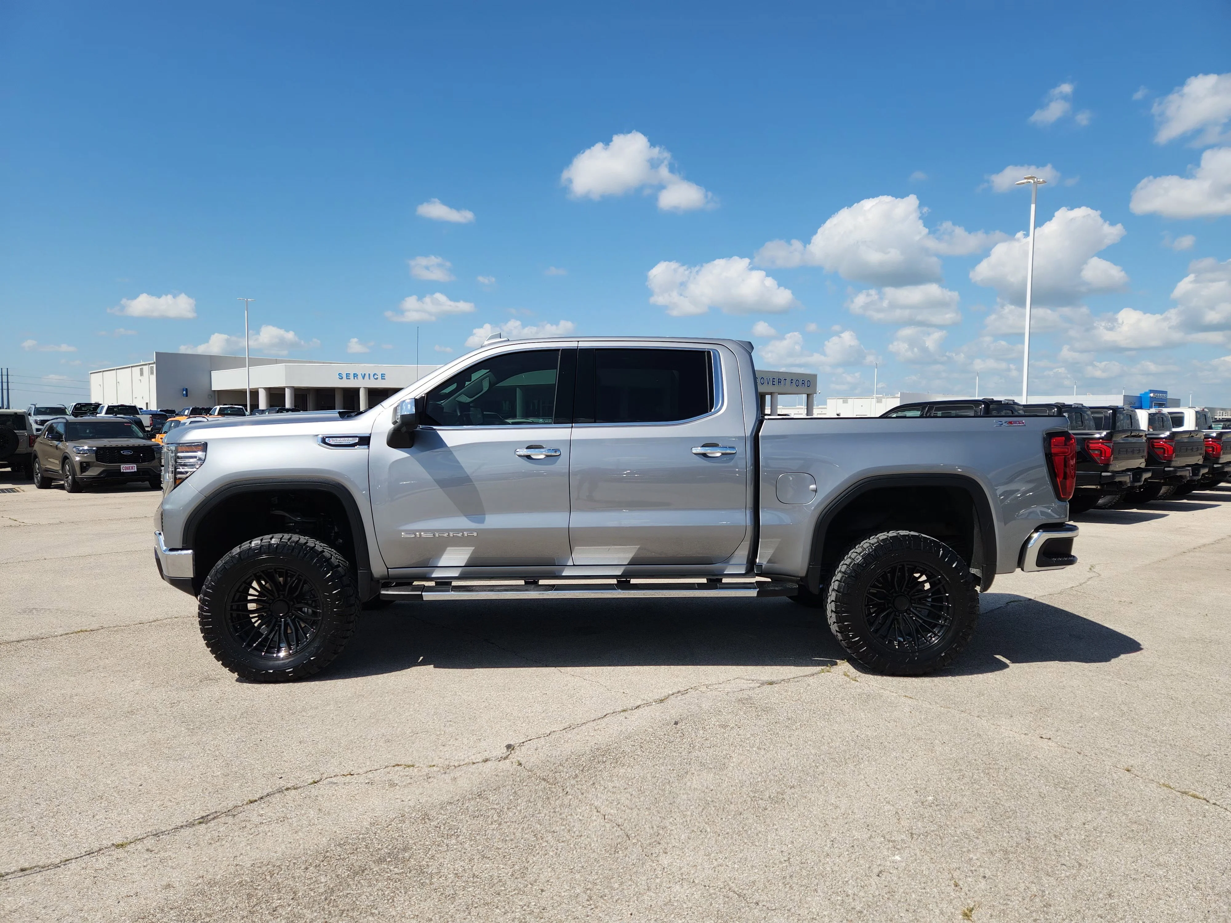 Used 2026 Sterling Metallic GMC SLT image 4