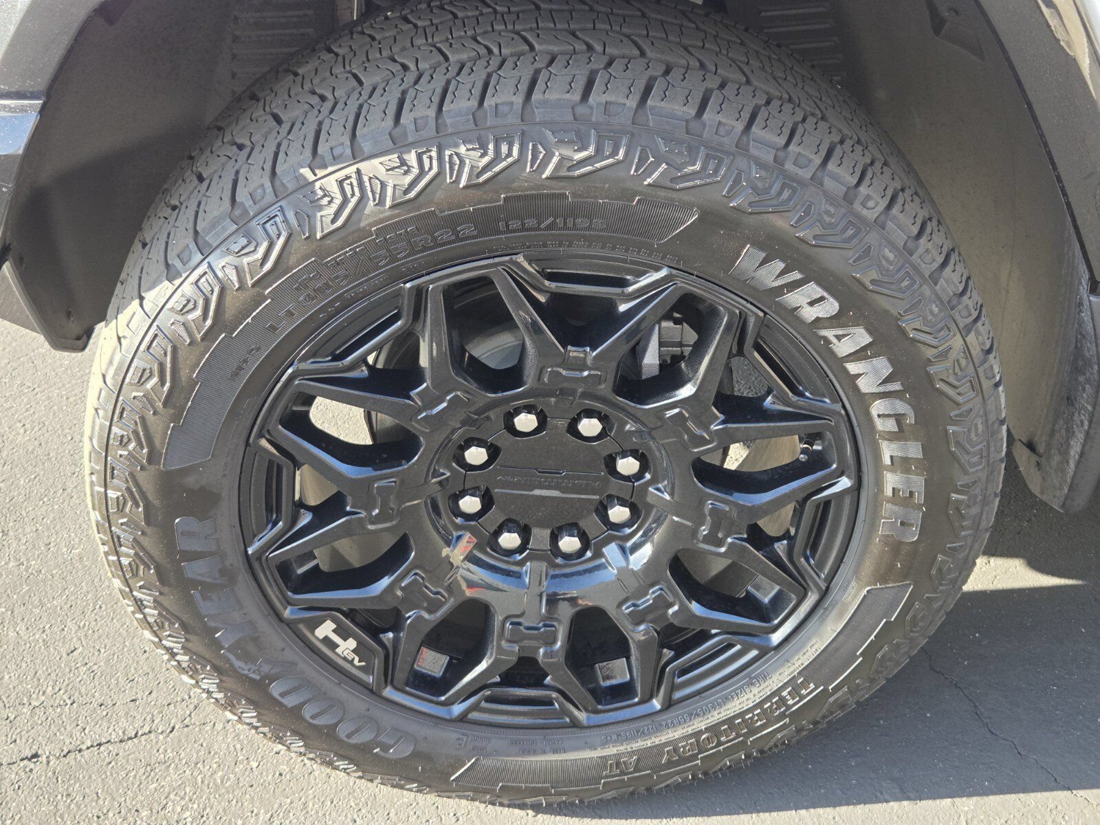 Used 2025 Interstellar White GMC 2X image 9