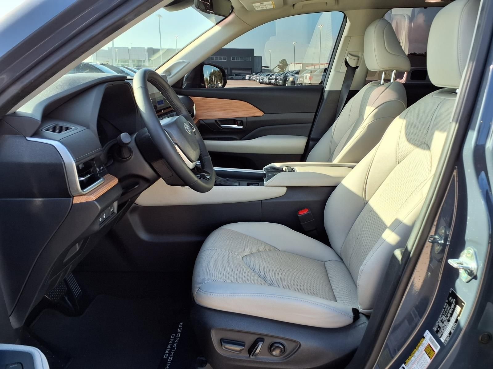Certified Used 2025 Cloud Toyota Limited image 16
