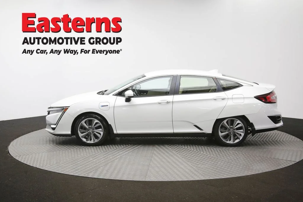 Used 2018 White Honda Touring image 58