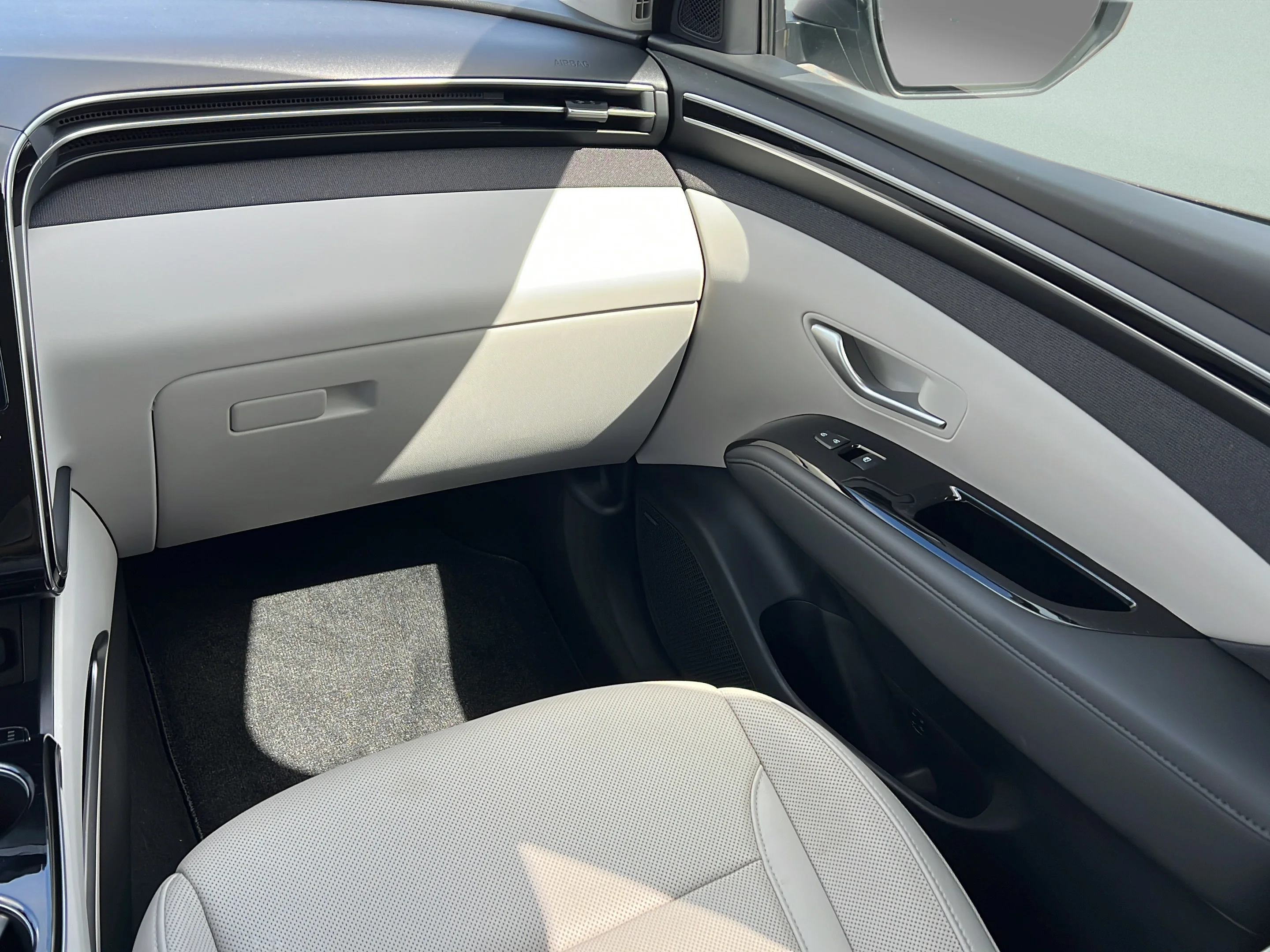 Used 2024 Shimmering Silver Hyundai Limited image 16