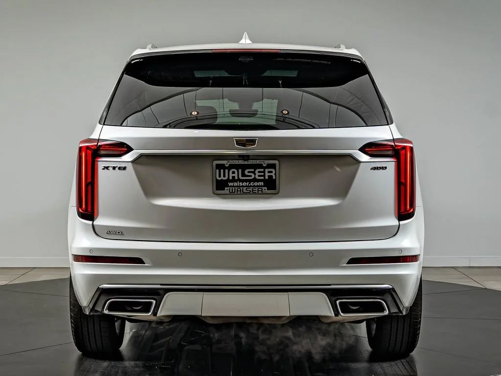 Used 2025 Crystal White Tricoat Cadillac Premium Luxury image 6