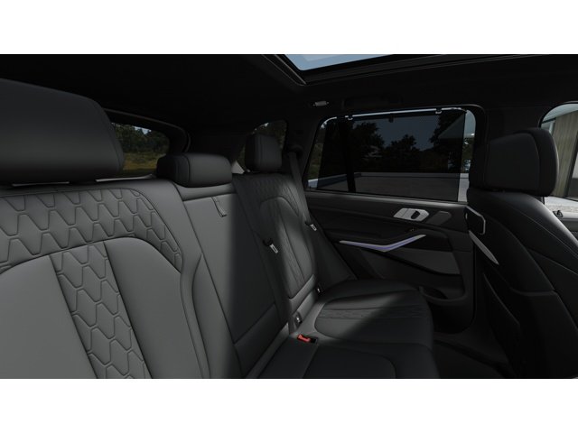 New 2026 Skyscraper Grey Metallic BMW M60i image 12