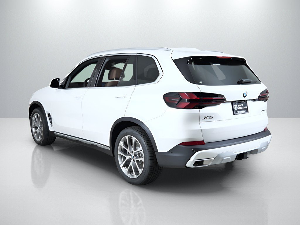 Used 2026 Mineral White Metallic BMW xDrive40i image 15