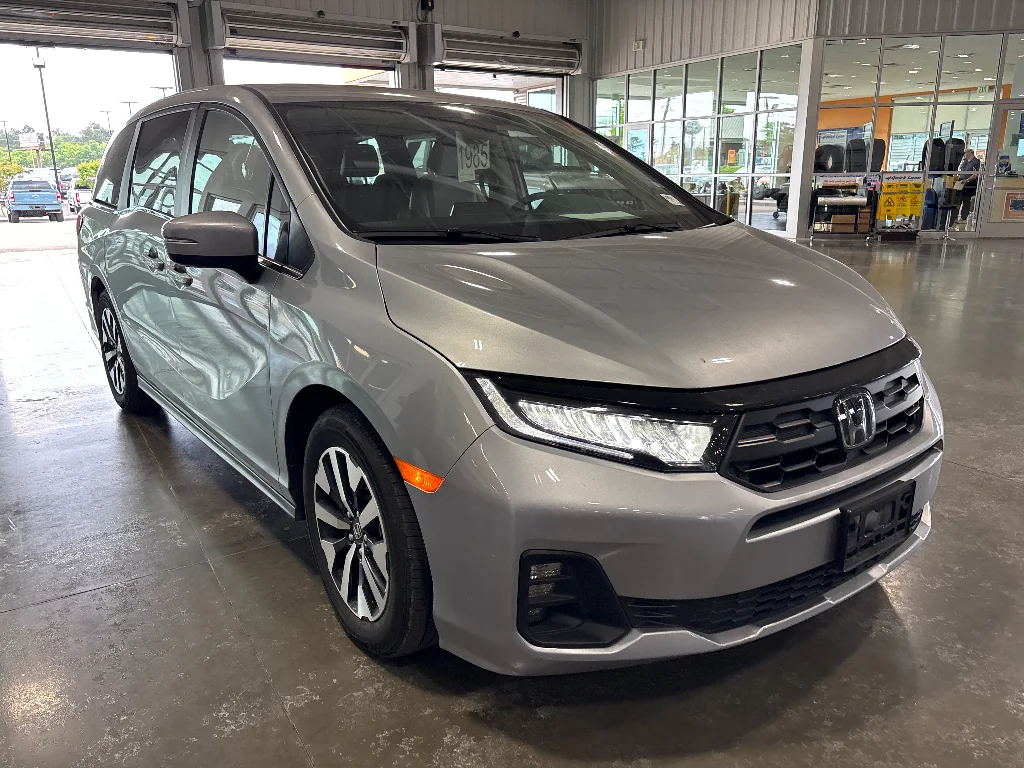 2025 Honda Odyssey EX-L's photo