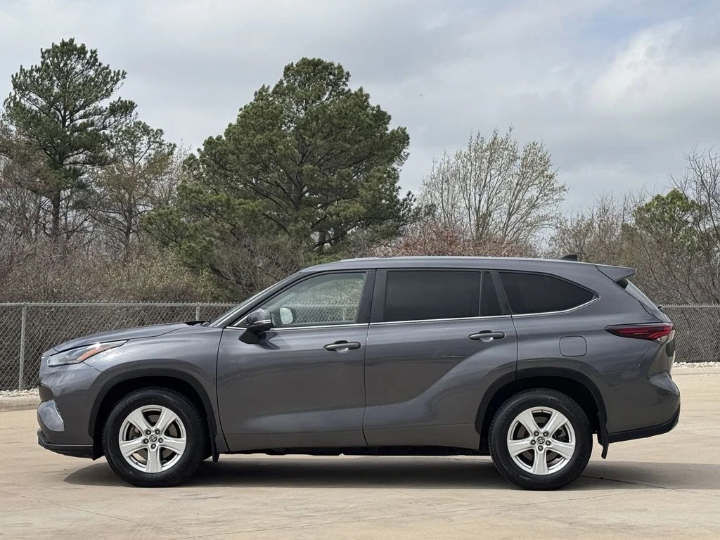 Used 2024 Gray Toyota LE image 3
