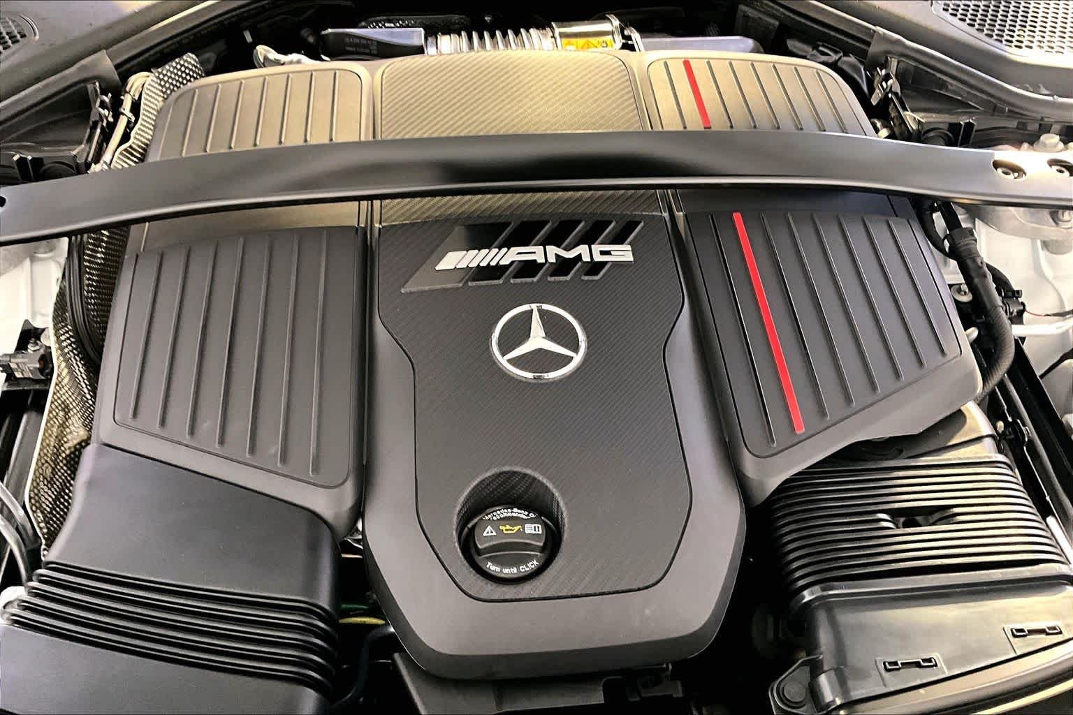 New 2026 MANUFAKTUR Moonlight White Magno Mercedes-Benz AMG® E 53 E image 15