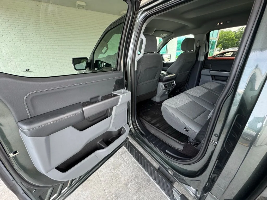 Used 2021 Guard Metallic Ford XLT image 19
