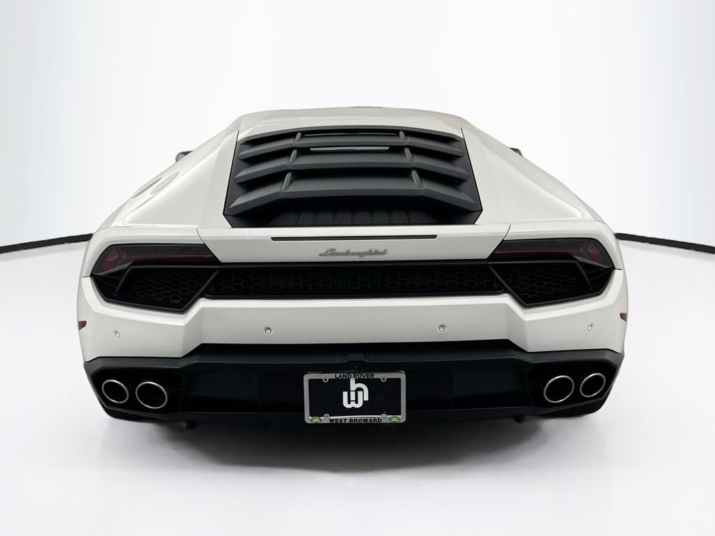 Used 2017 White Lamborghini LP580-2 image 6