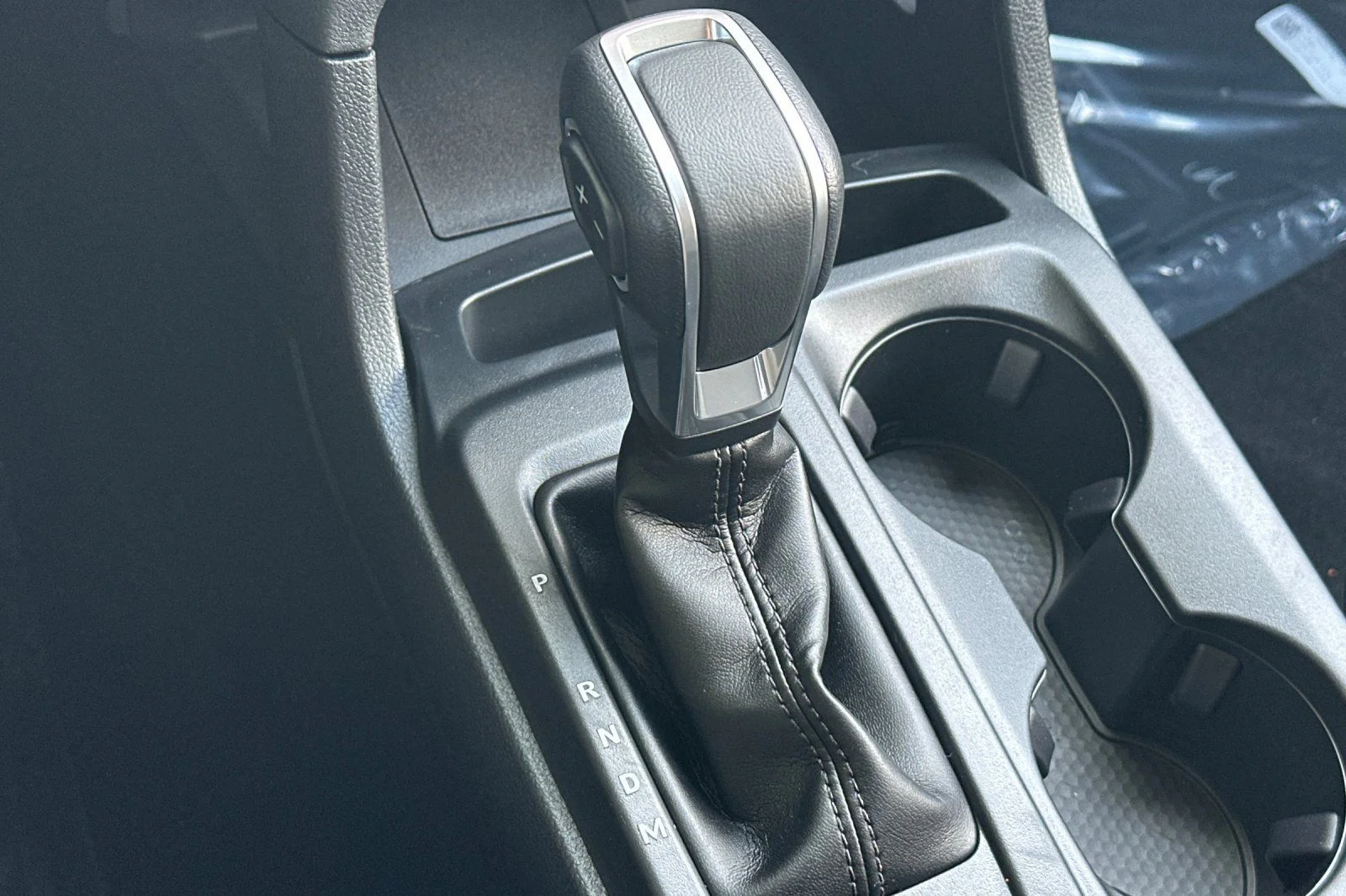 New 2026 Carbonized Gray Metallic Ford XLT image 17