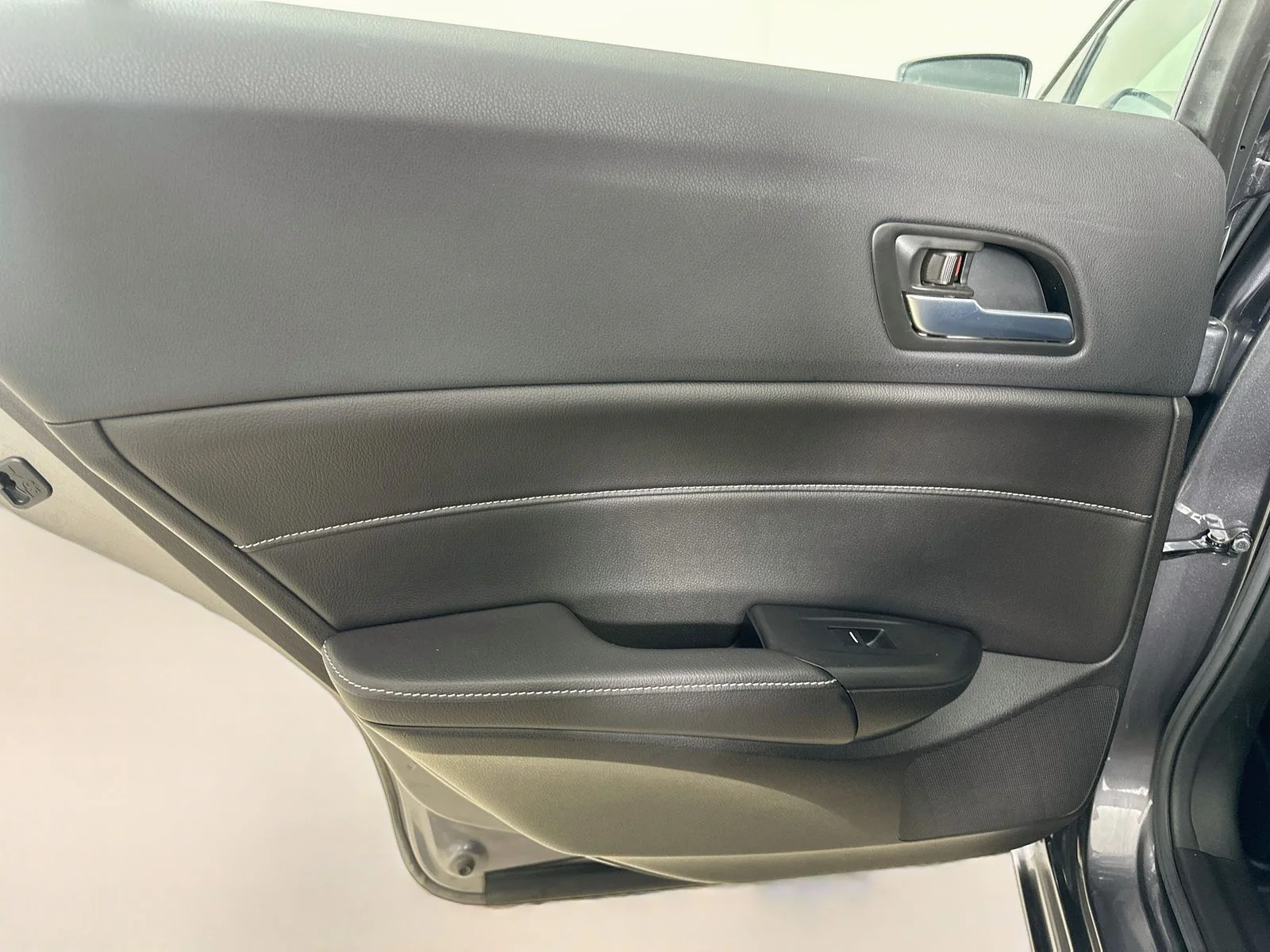 Used 2019  Acura  image 35