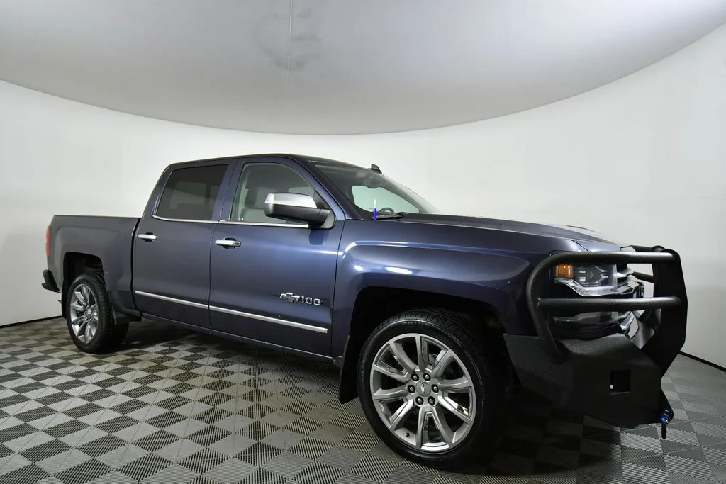 Used 2018 Blue Chevrolet LTZ image 9