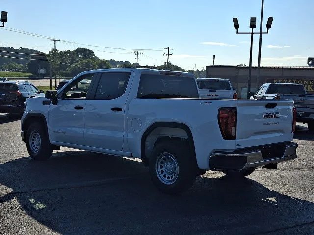 New 2026 Summit White GMC Pro image 3