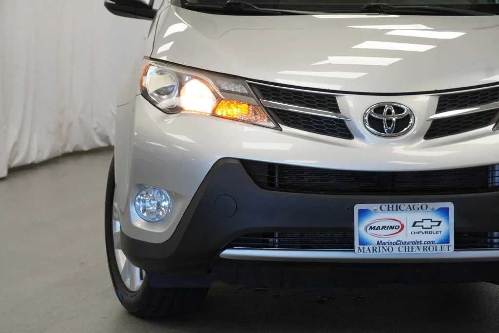 Used 2013 Silver Toyota Limited image 10