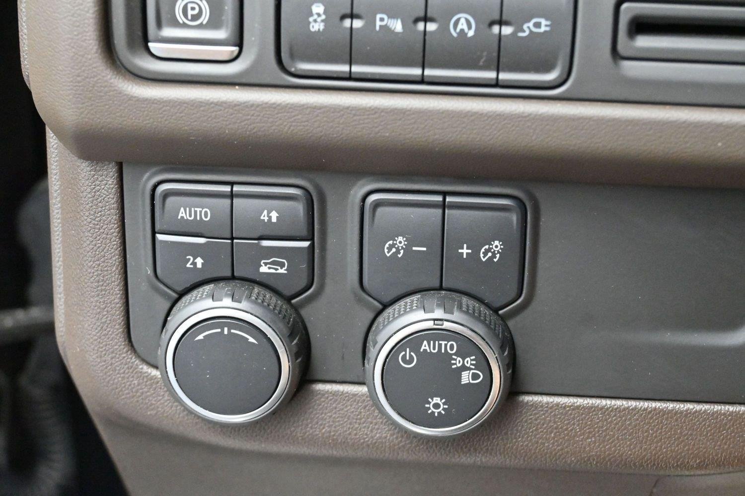 Used 2021 Black Chevrolet LT image 30