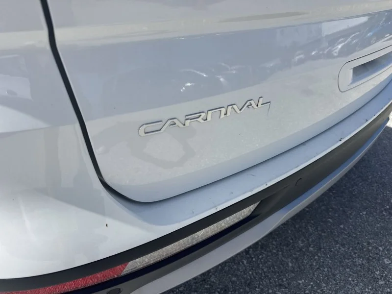 Used 2023 White Kia LX image 11