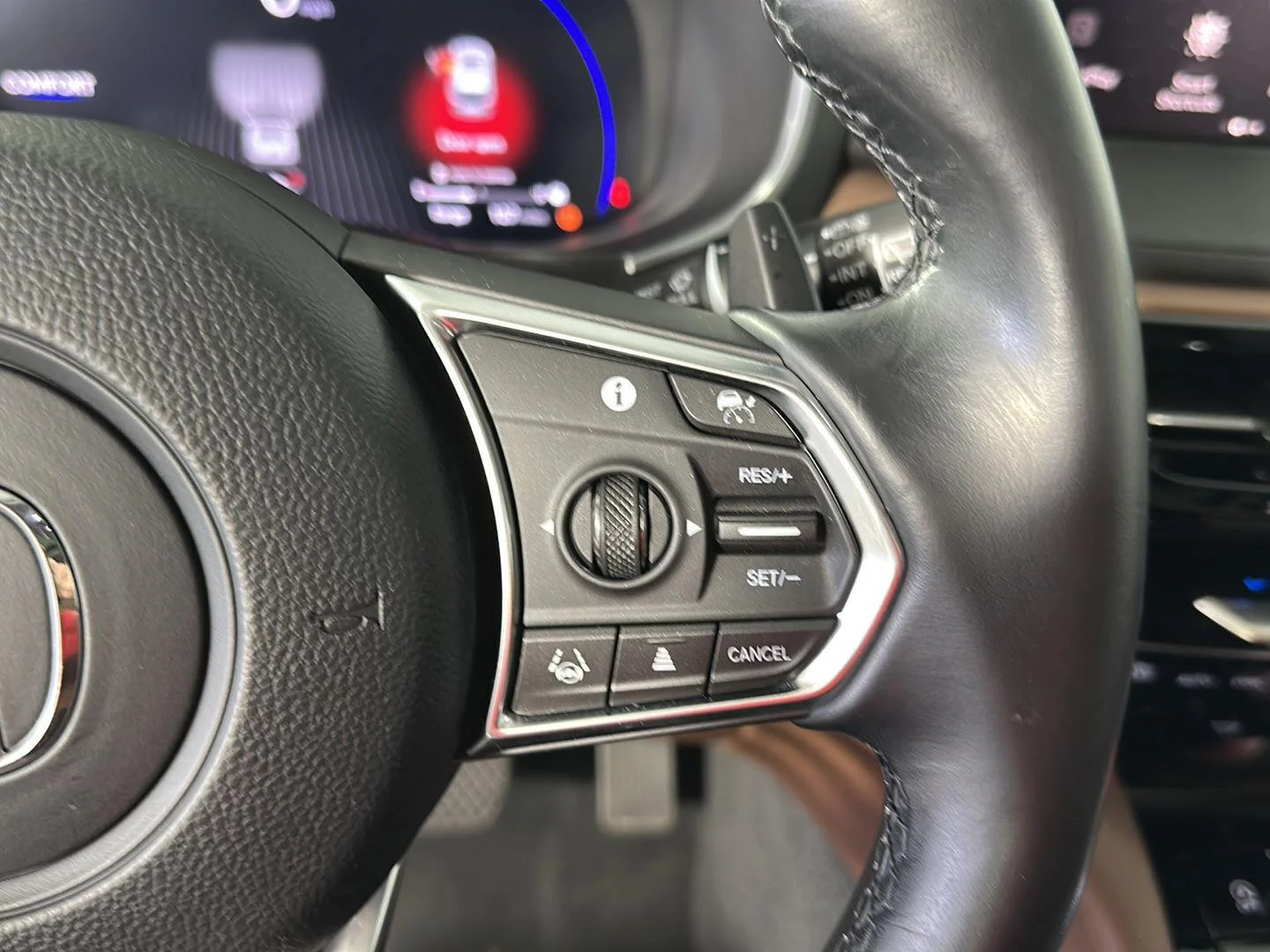 Used 2022 Majestic Black Pearl Acura SH-AWD w/Tech image 12