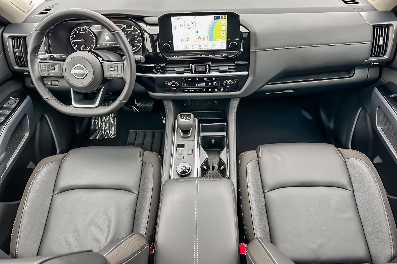 Used 2025 Silver Nissan SL image 9