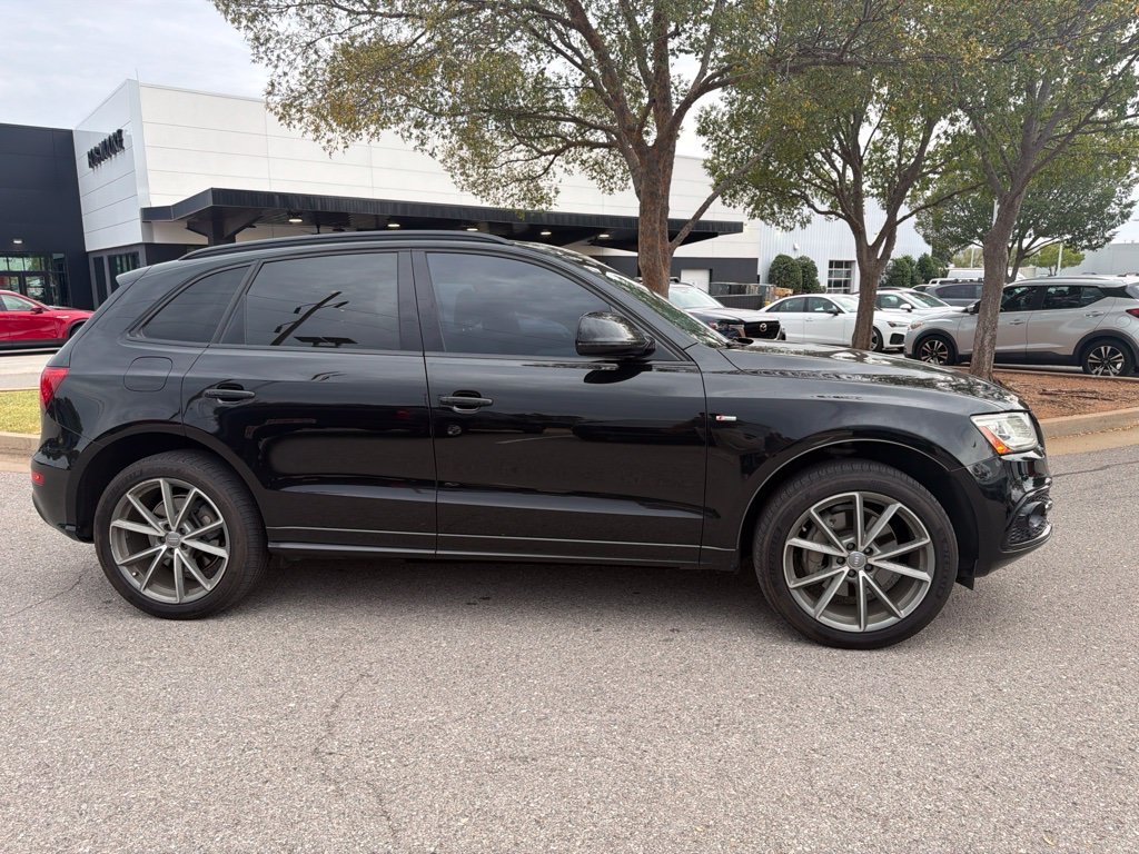 Used 2016 Black Audi  image 4