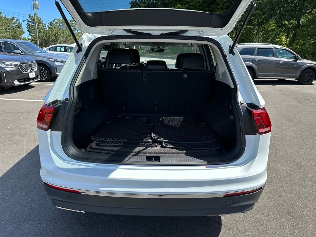 Used 2021 White Volkswagen  image 25