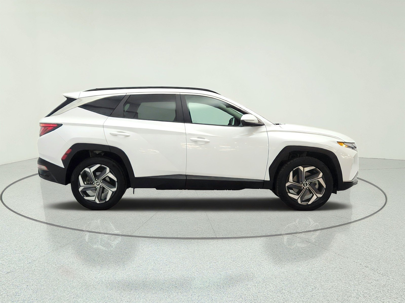 Used 2023 Serenity White Pearl Hyundai SEL Convenience AWD image 4