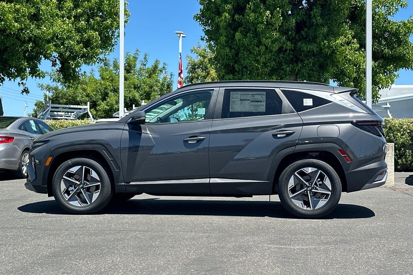 New 2026 Ecotronic Gray Hyundai SEL Premium FWD image 35