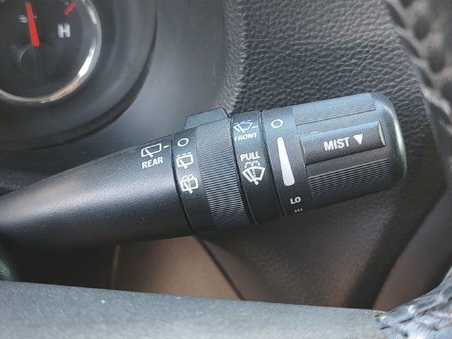 Used 2013 Green Jeep Unlimited Sport image 20