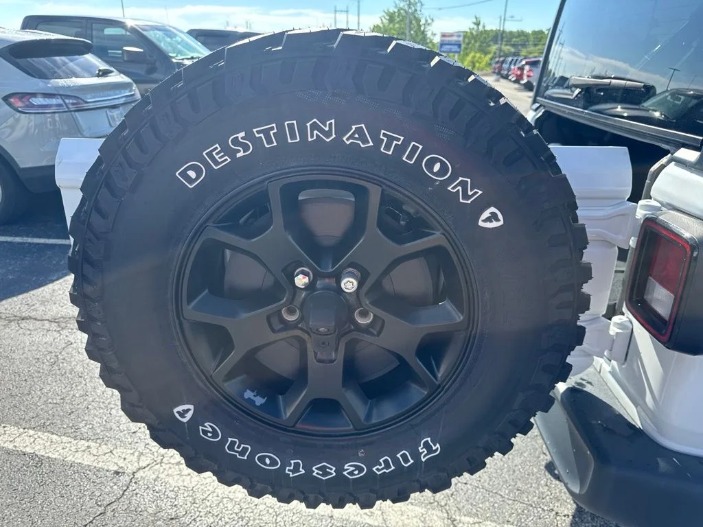 Used 2022 White Jeep Unlimited Willys image 41