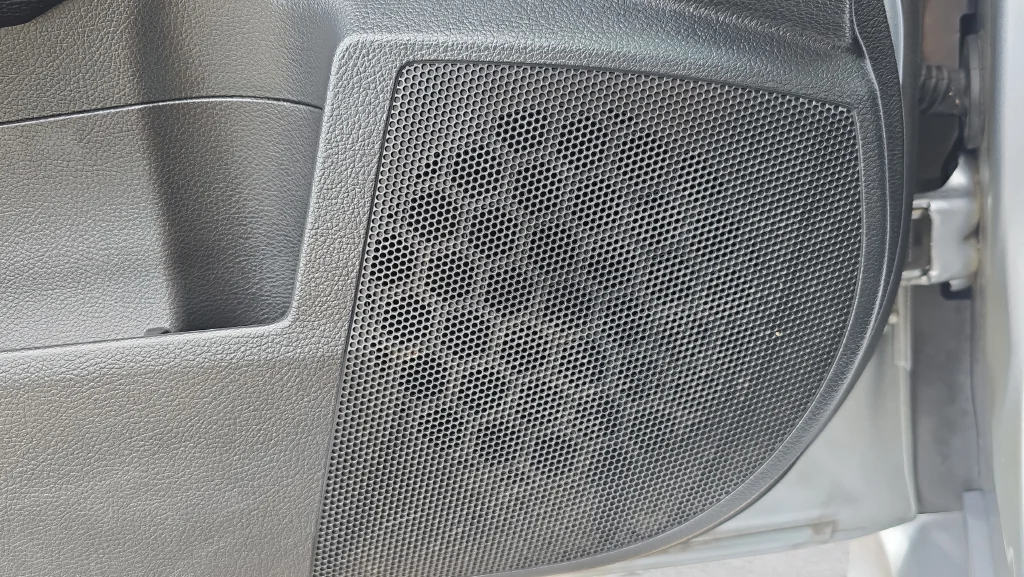 Used 2012  Subaru 2.5i image 24