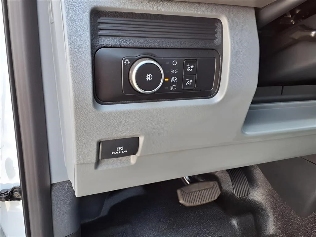 2023 Ford F-350 Super Duty Chassis Cab XL - Photo 15